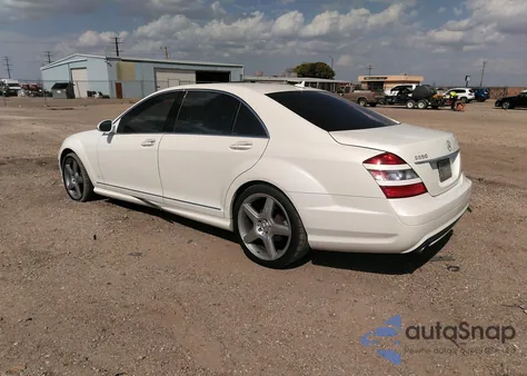 2009 Mercedes-Benz S 550 from USA, damaged, VIN WDDNG71X39A256782